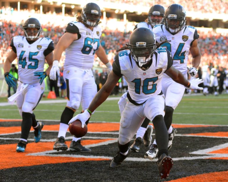 Jaguars Player scoring a touch down in NFL game